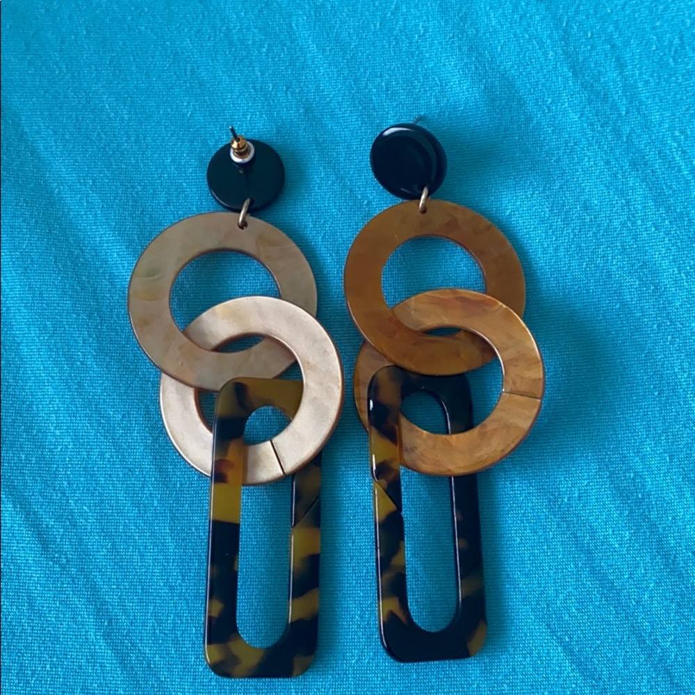Earrings - Picture 2 of 3